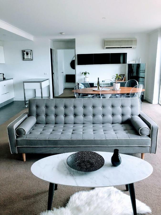 Staying Places - The Avenue Canberra Extérieur photo