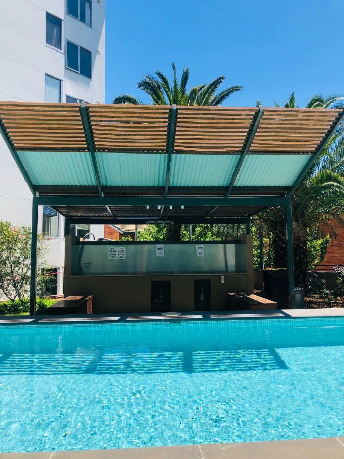 Staying Places - The Avenue Canberra Extérieur photo